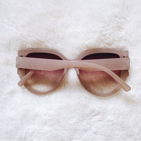 Rosy Light Gray Cat Eye Oversized Sunglasses - Picture 9 of 11